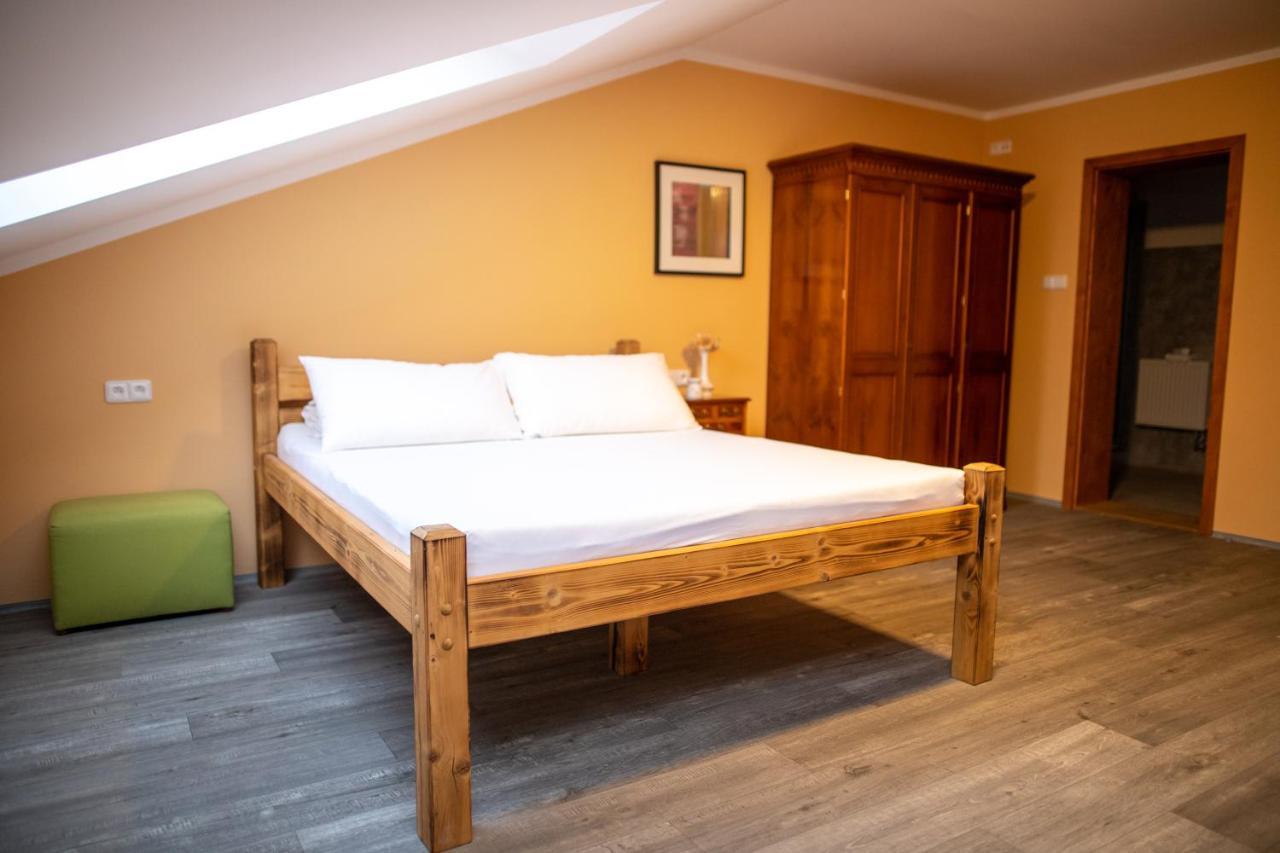 Pension Vyhlidka Klášterec nad Ohří Exterior foto
